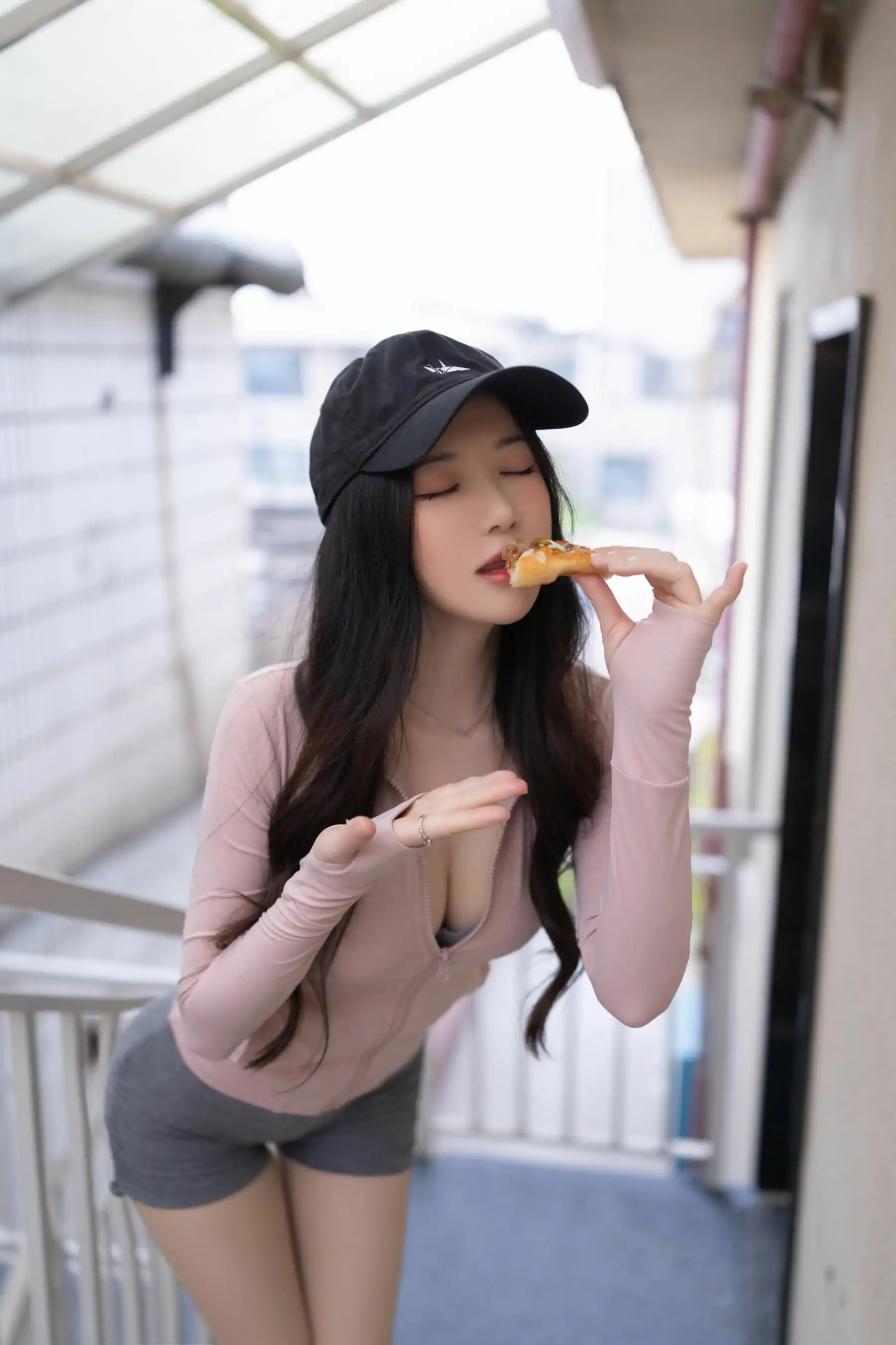 披萨pizza(120P) 鱼子酱 P.13