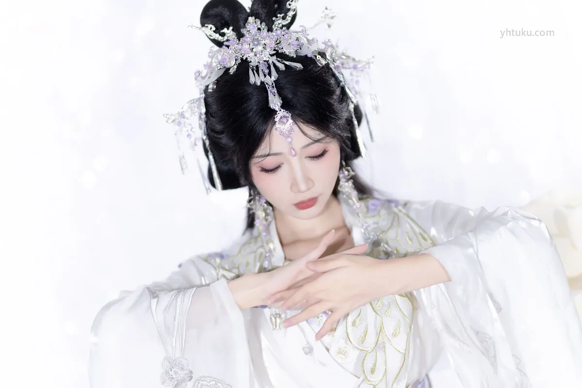 No.8314 绮罗生的小苏苏 YiTuYu艺图语 (24P) P.1