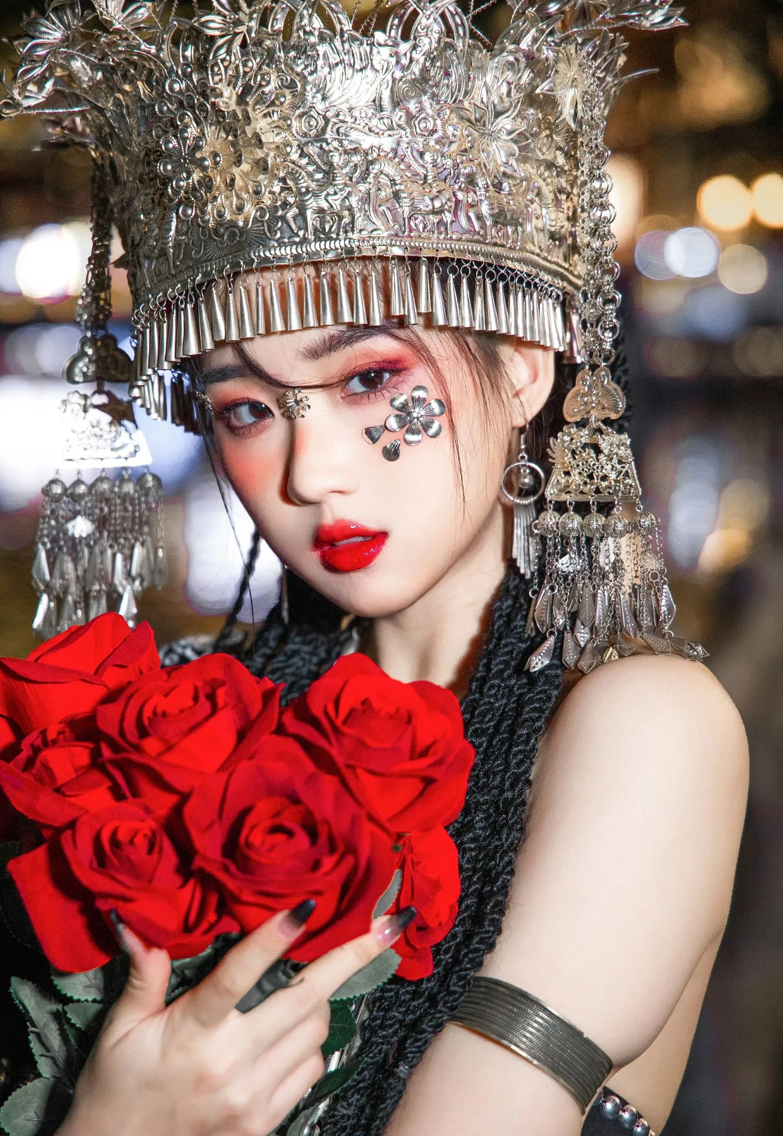 瓦斯塔亚小龙虾 苗疆女子 cosplayer写真 P.2