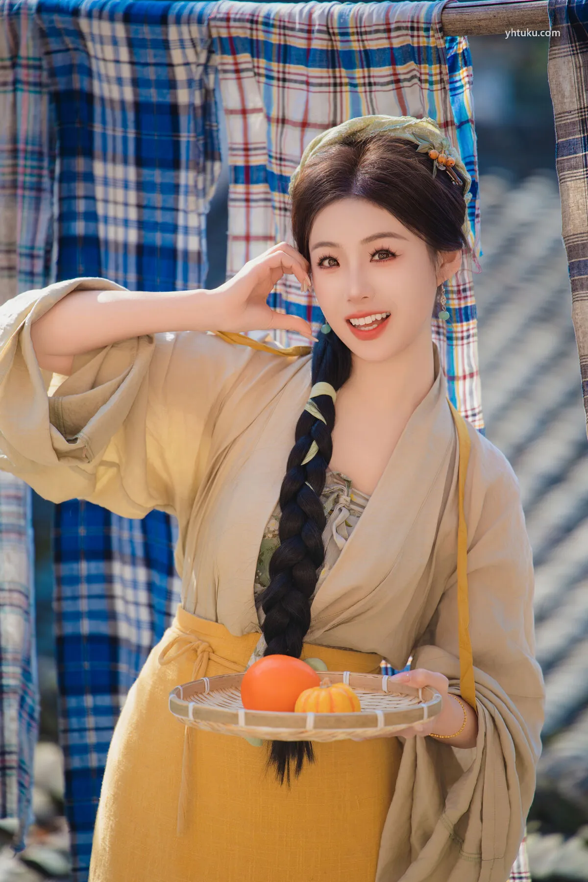 YiTuYu艺图语 No.8344 周婷 (16P) P.1