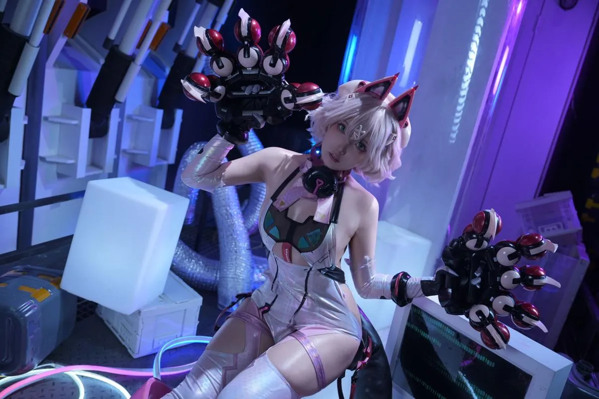 【Cosplay】 小和甜酒 绯俐机甲 交错战线 P.4