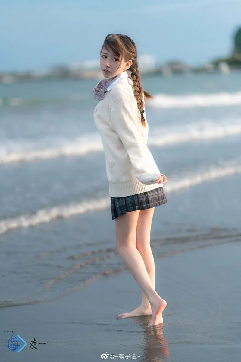 写真 Zi Photoshoot Beach 凛子酱 Lin Lin 海边 【Cosplay】 P.1