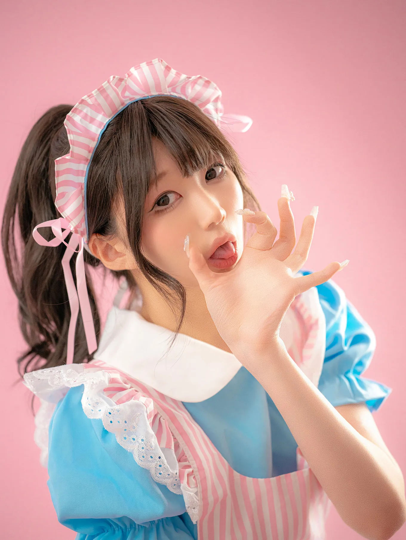 Nagisa魔物喵 全集修正 吃茶 Cosplay P.13