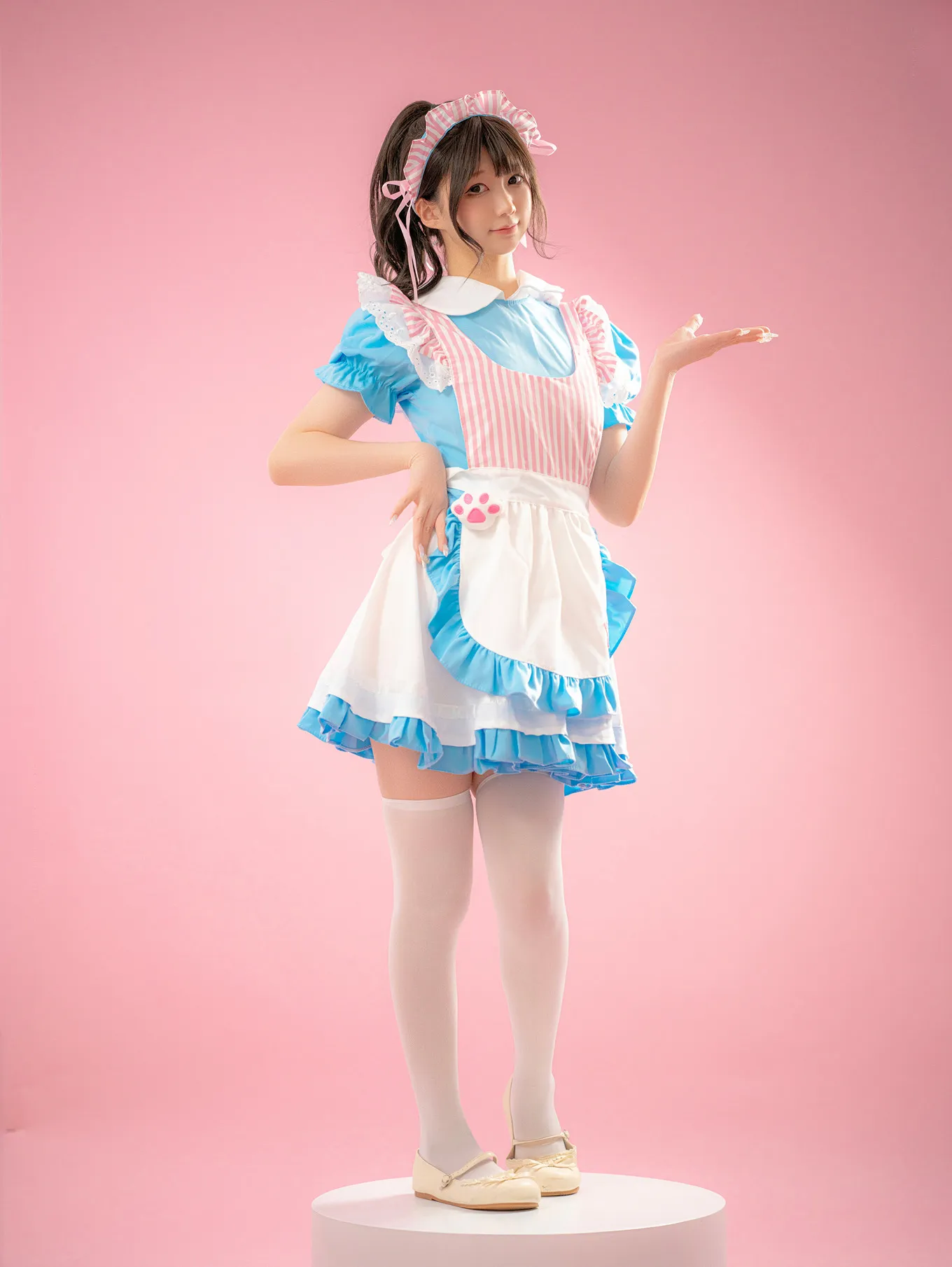 Cosplay Nagisa魔物喵 吃茶 全集修正 P.17