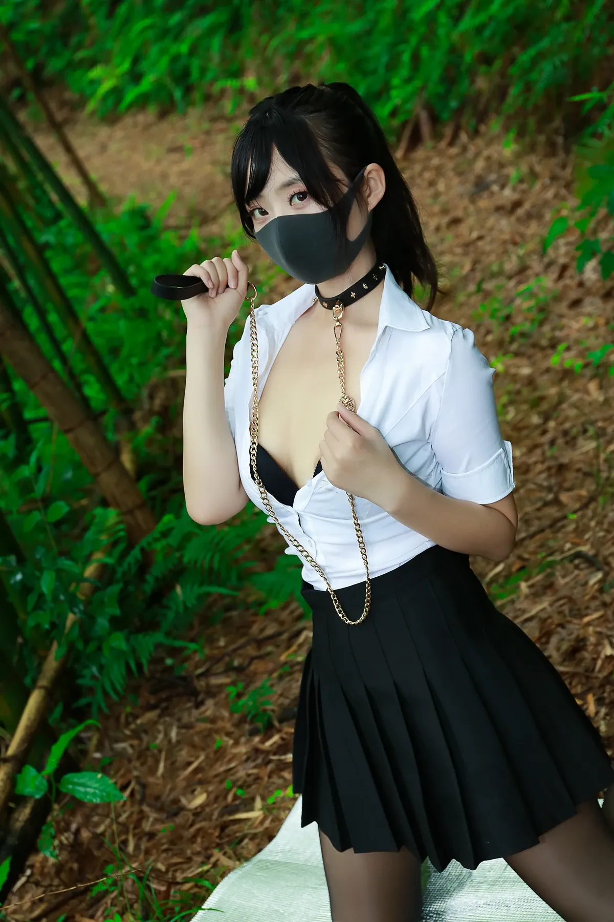 李佳LiJia 黑百褶裙森林 P.6