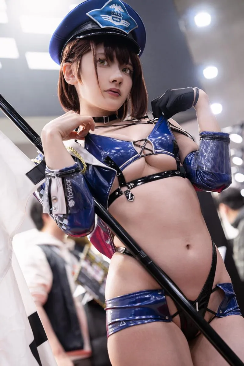 Finish 尊みを感じて@井 Sakurai Finish 【Cosplay】 Baltimore Baltimore F Line Flagbearer Line P.11