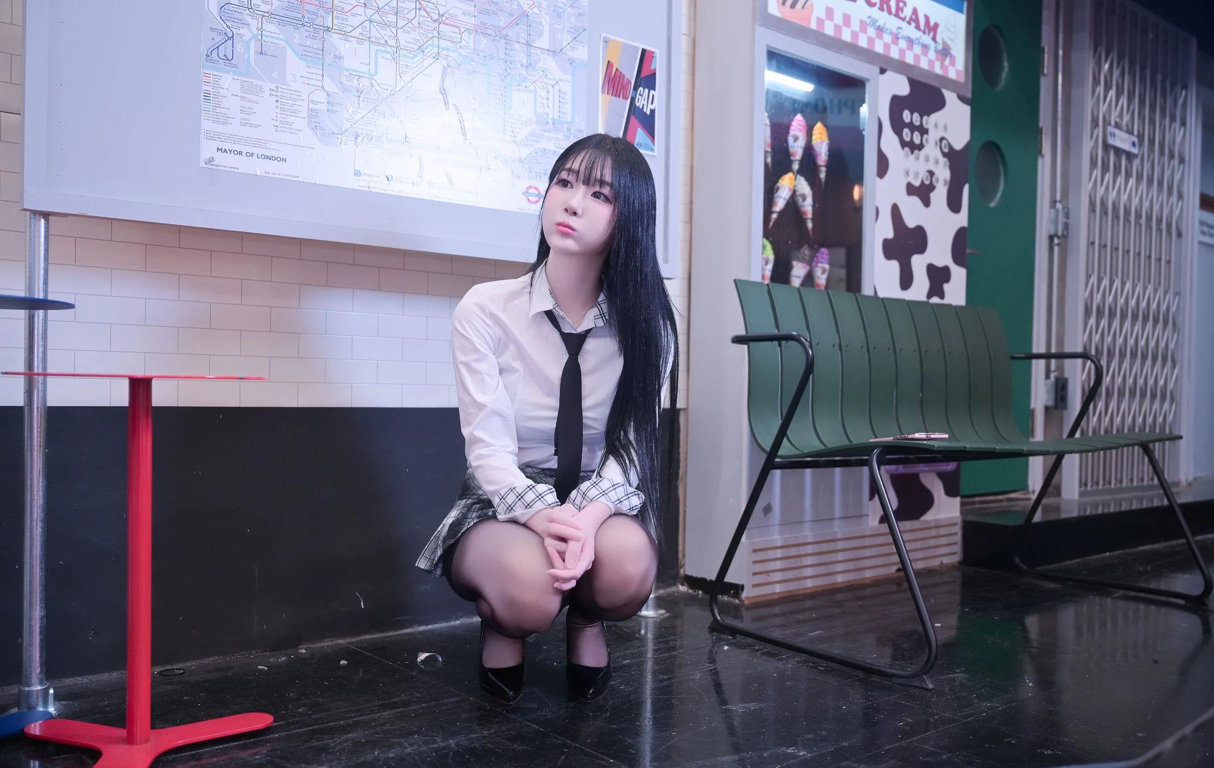 Subway No.111 Schoolgirl In 【Bomi】 The P.3