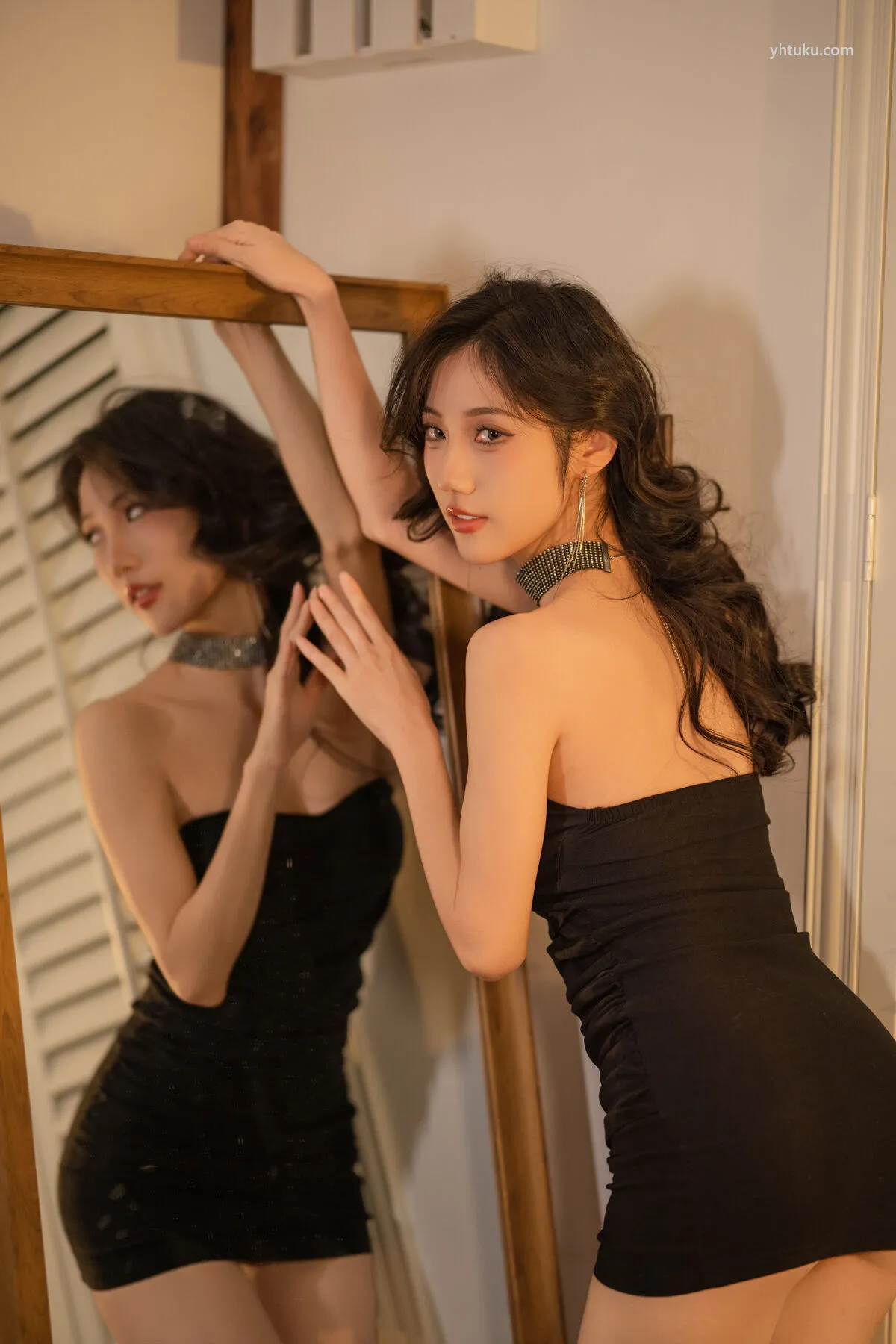 YiTuYu艺图语 No.8334 o1ne万 (27P) P.3