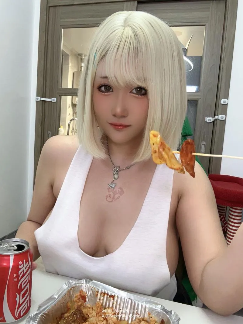 贝贝琪Becky 热裤地带 【Cosplay】 P.3