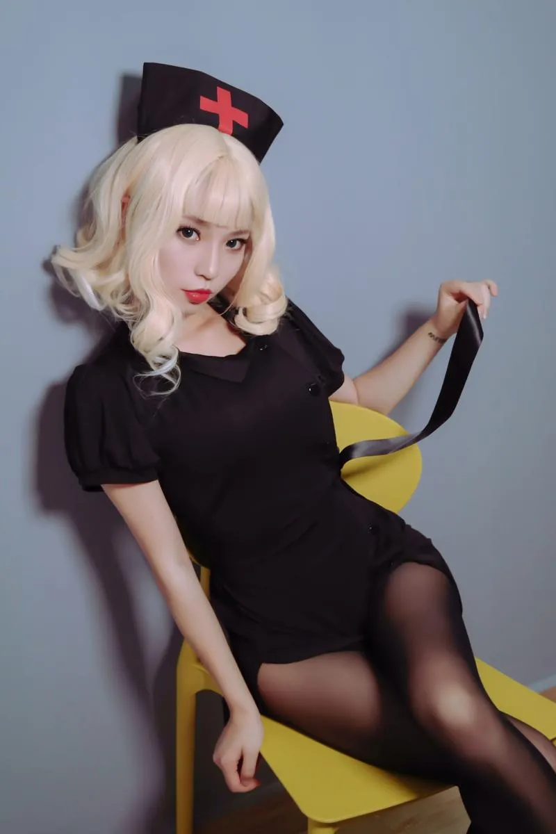 Postcard 【Cosplay】 明信片 Yizi Bai Leader 萌妹白易子教主 P.6