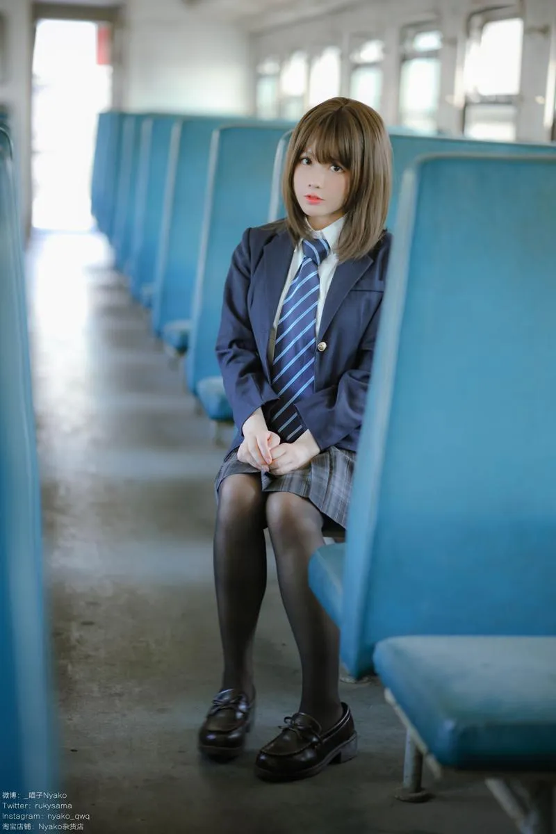 痴・女子校生2 火车jk Nyako喵子 【Cosplay】 P.5