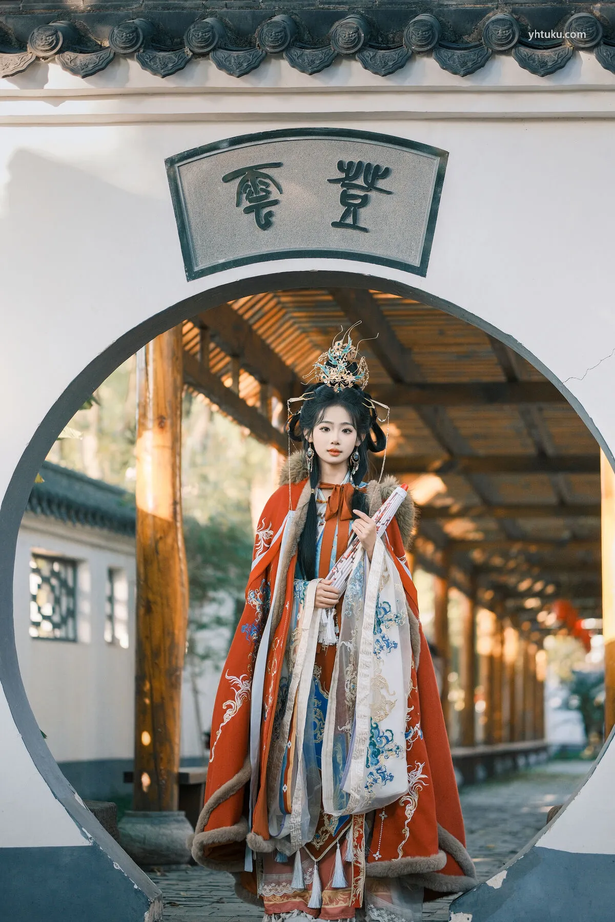 No.8364 YiTuYu艺图语 雯雯 (24P) P.3