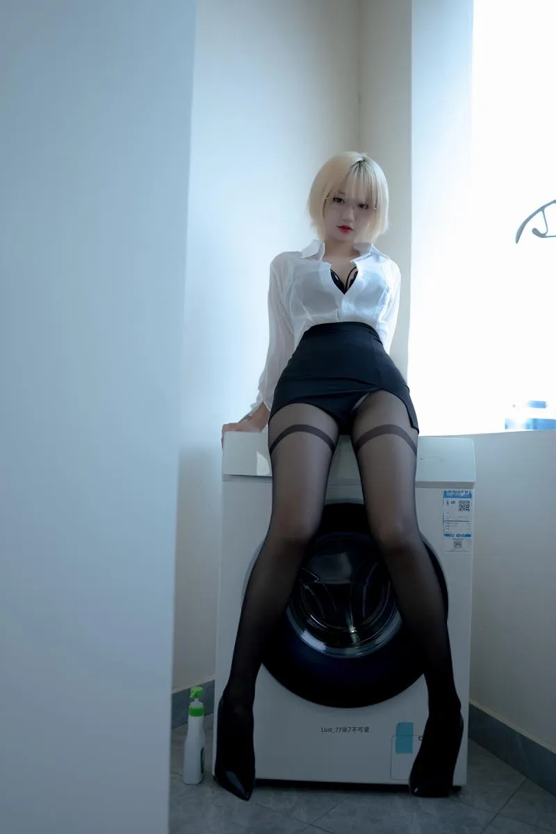 【Cosplay】 柒柒要乖哦 家庭教师 P.8