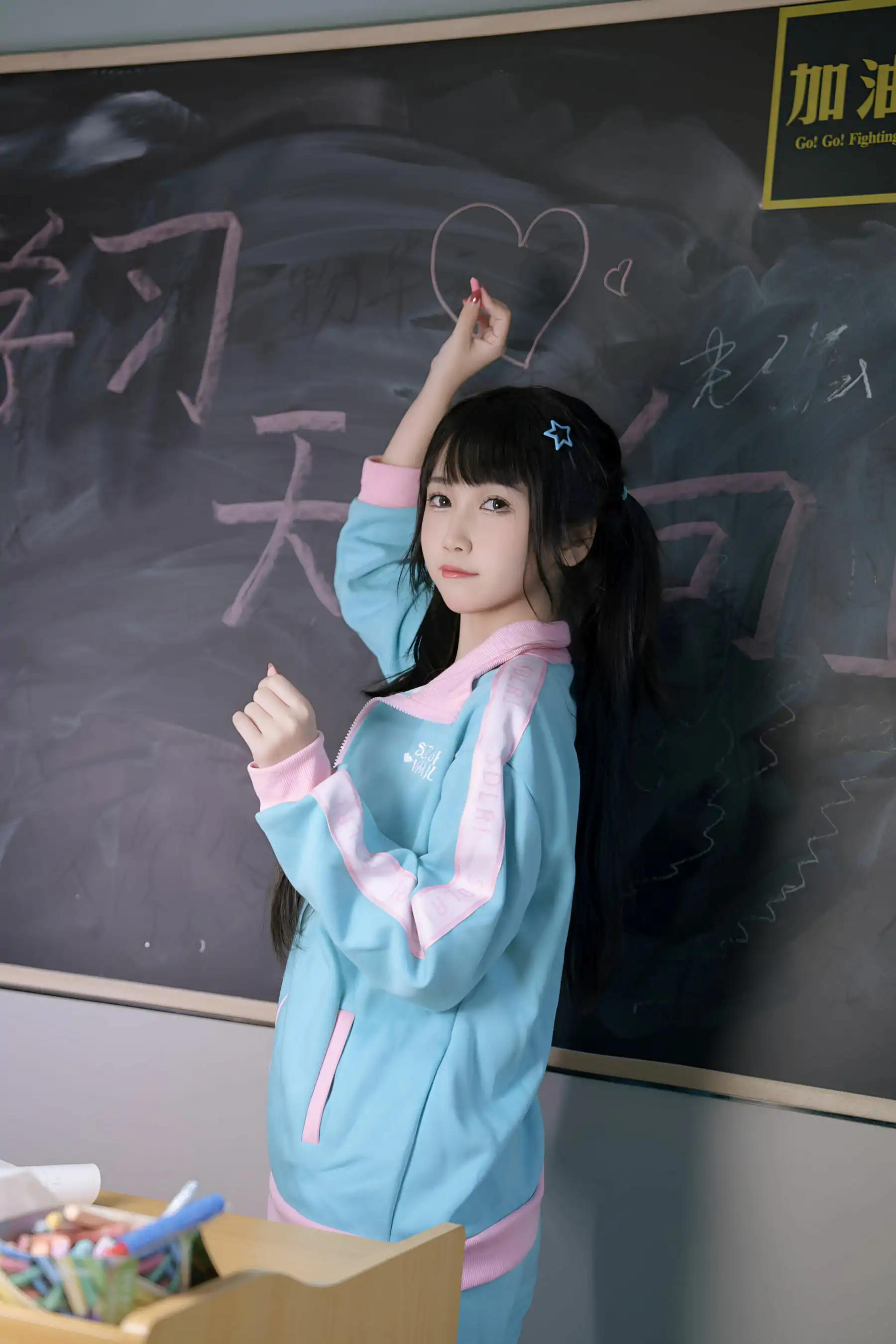 微博人气Coser不呆猫 cosplayer写真 涂油教室实习生(76P) P.11