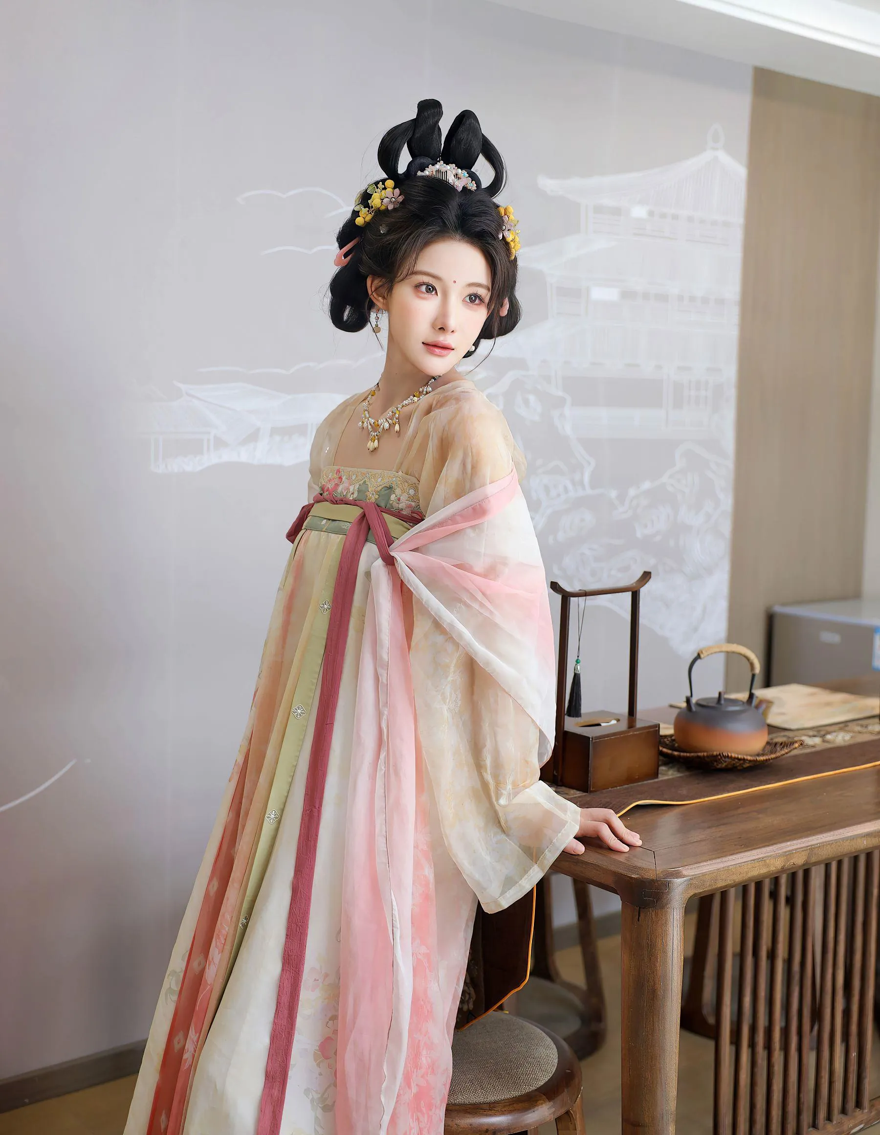 梨霜儿 2025.8.13 【XIUREN秀人网】 No.10645 P.1
