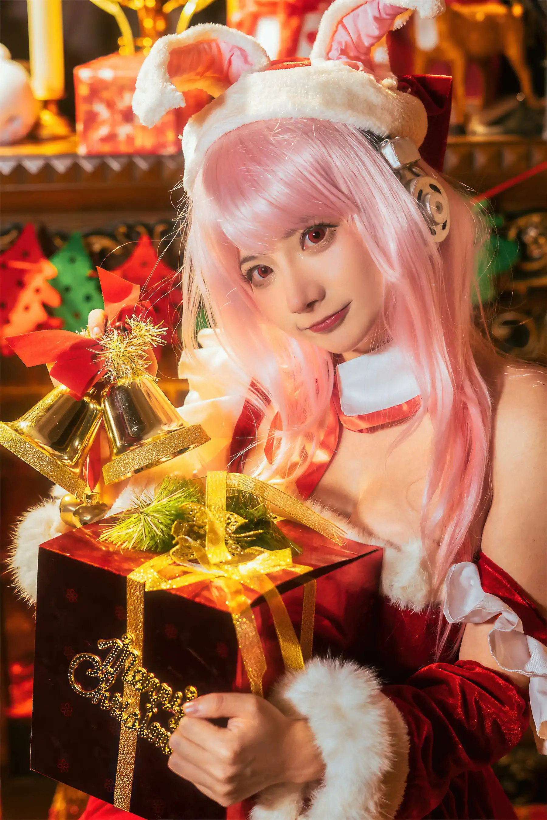 是三不是世w 索尼子 圣诞(44P) cosplayer写真 P.8