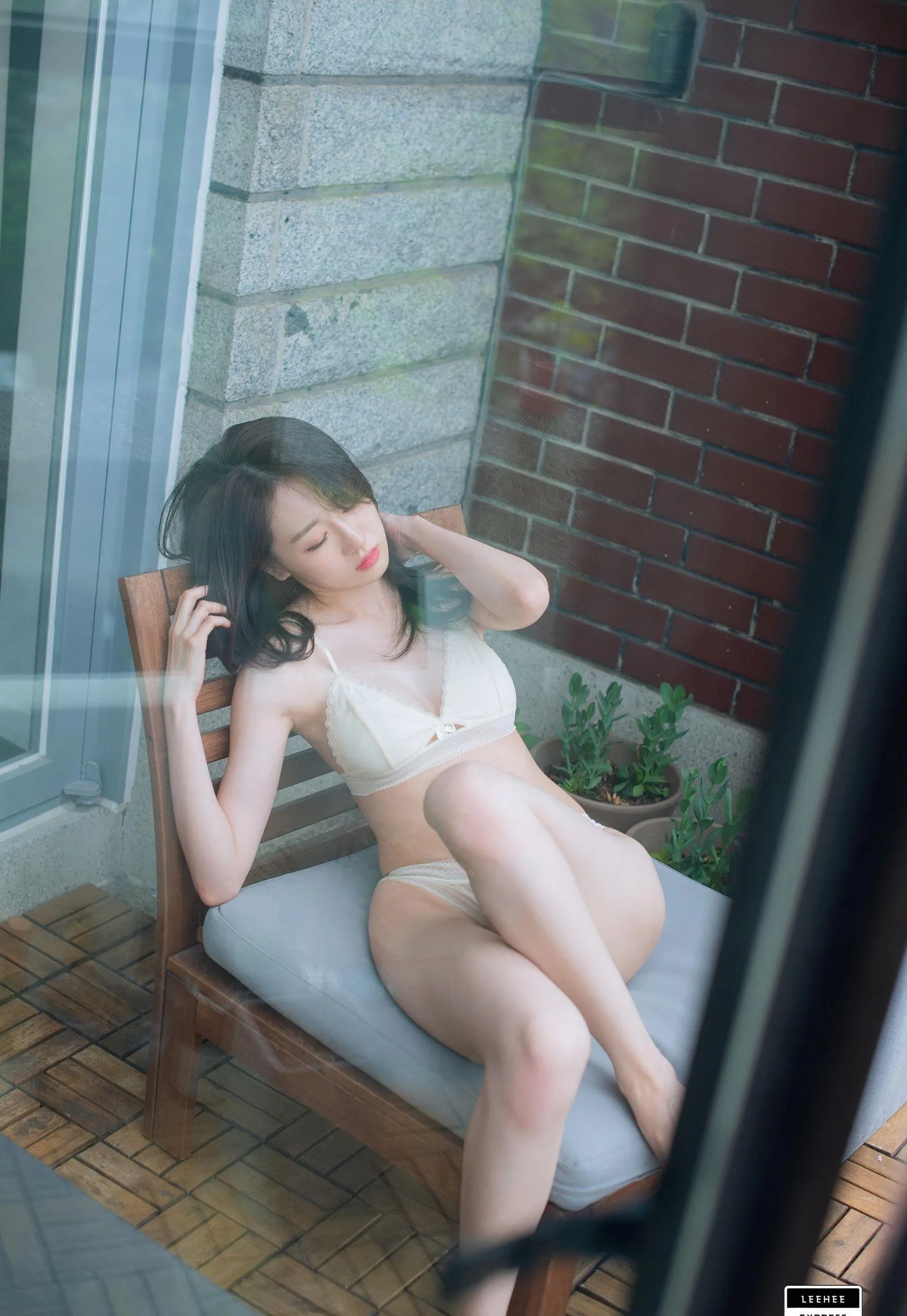 Kyung 【Leehee No.570 LERB 093 Express】 Na P.5