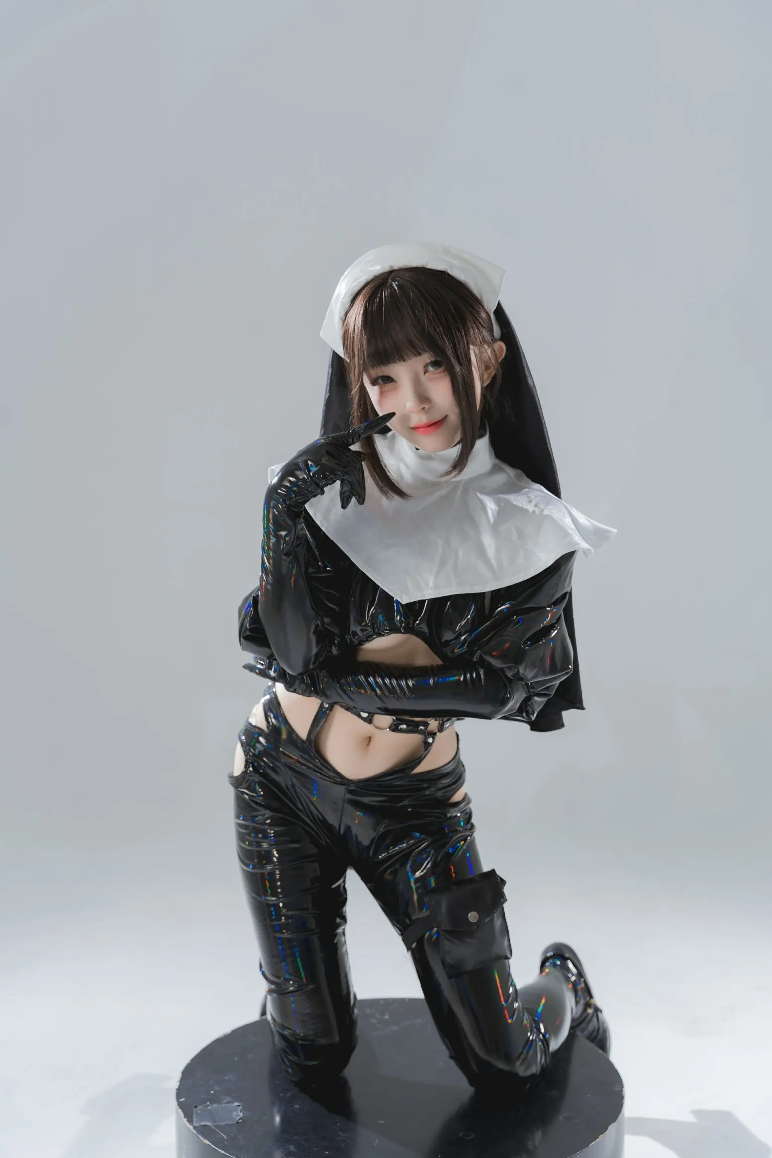 花铃 漆皮修女 cosplayer写真 P.5