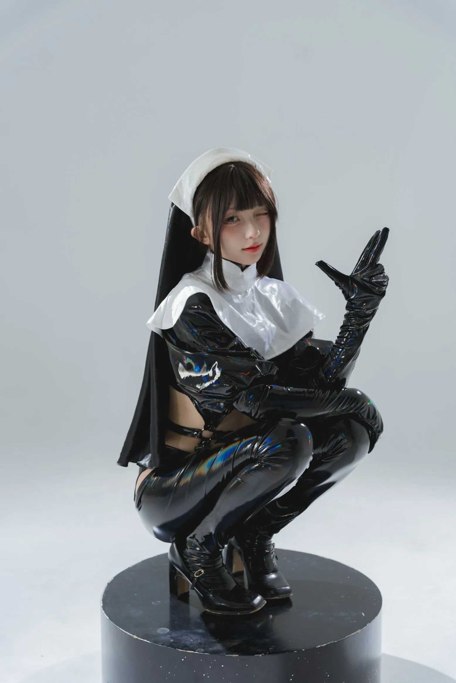 漆皮修女 花铃 cosplayer写真 P.6