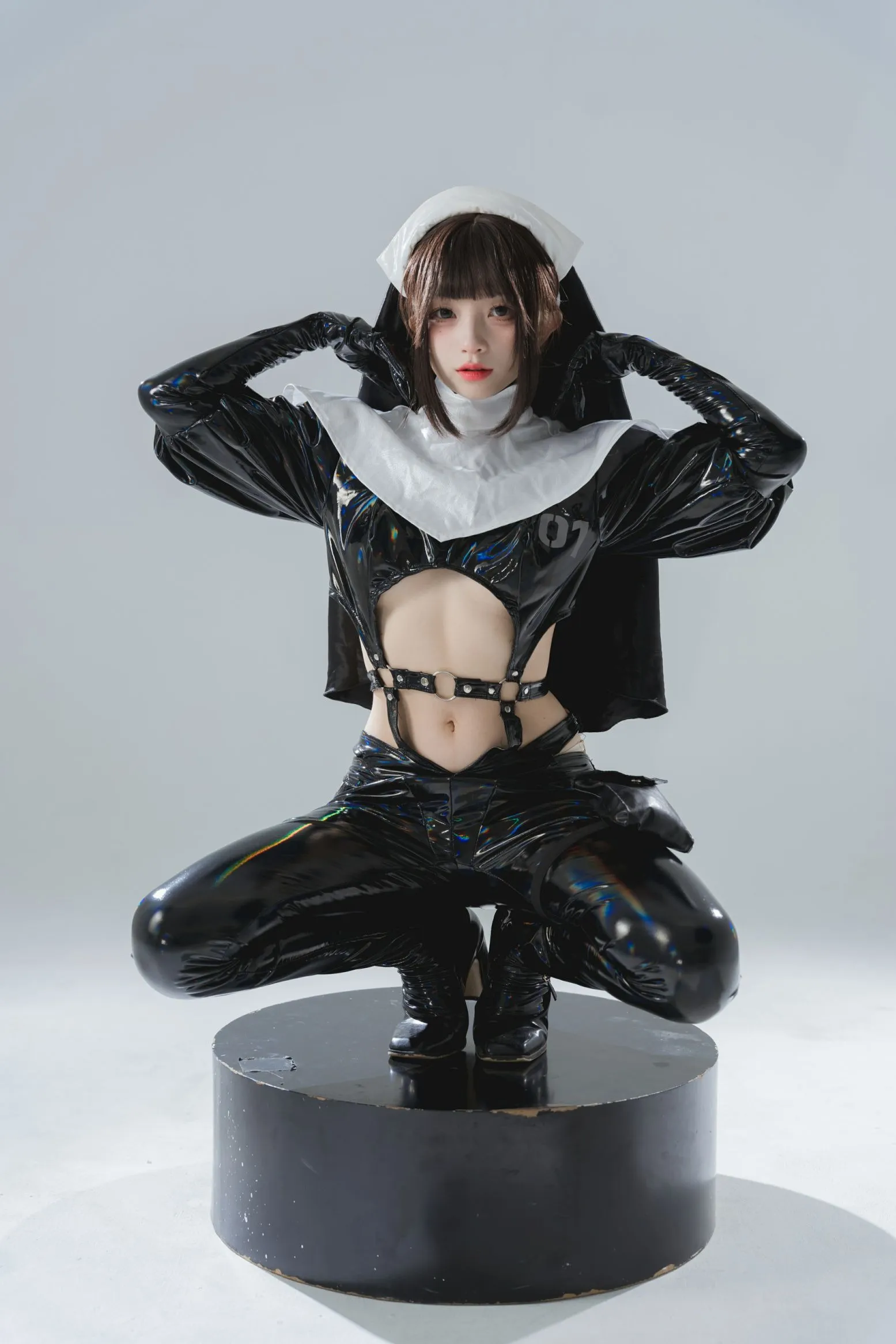 漆皮修女 花铃 cosplayer写真 P.6