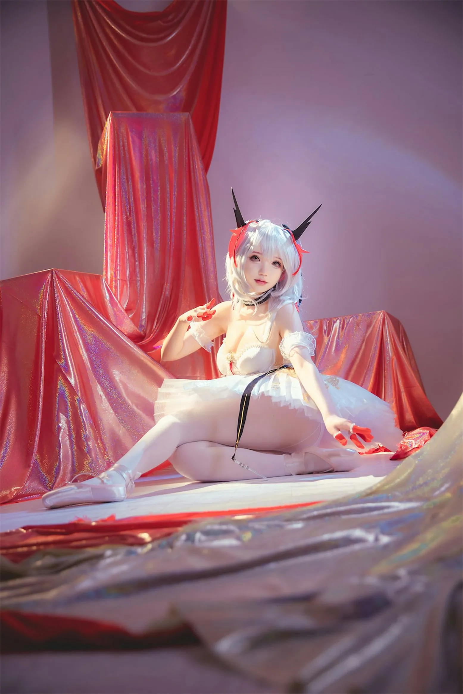明日方舟W芭蕾 雪晴Astra cosplayer写真 P.12