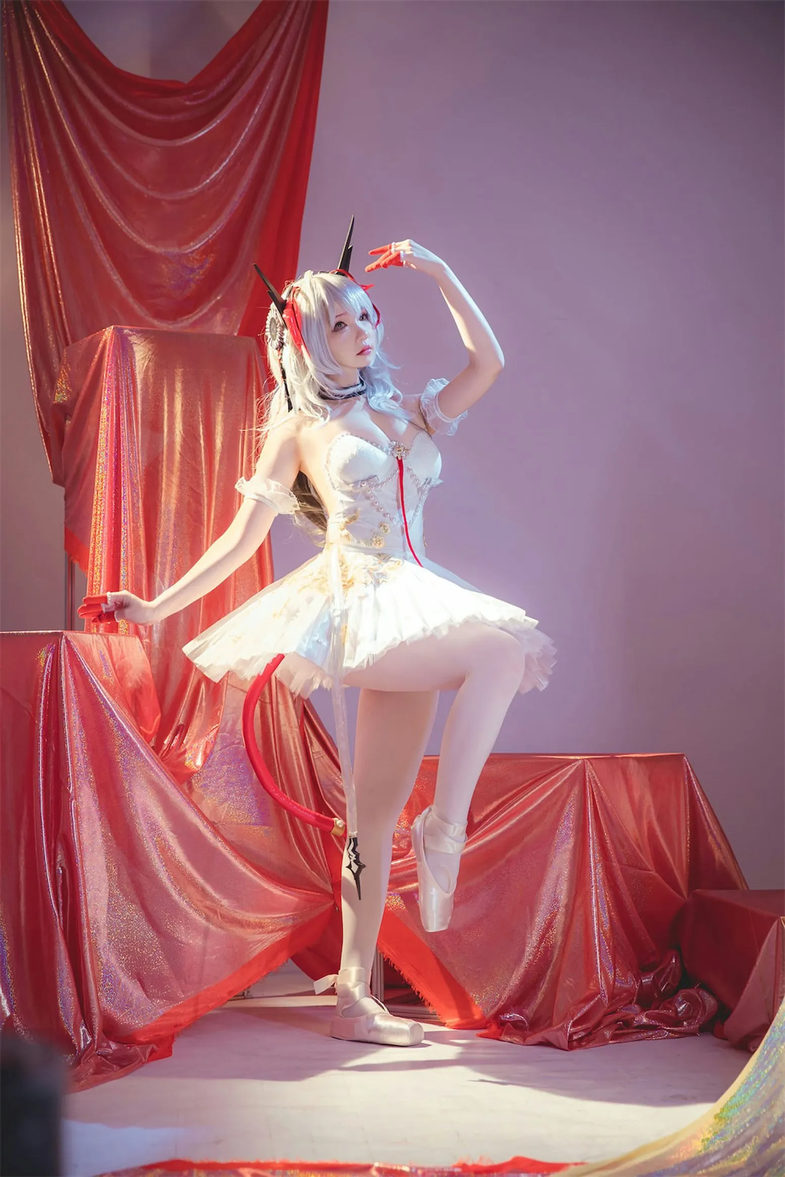 雪晴Astra 明日方舟W芭蕾 cosplayer写真 P.3