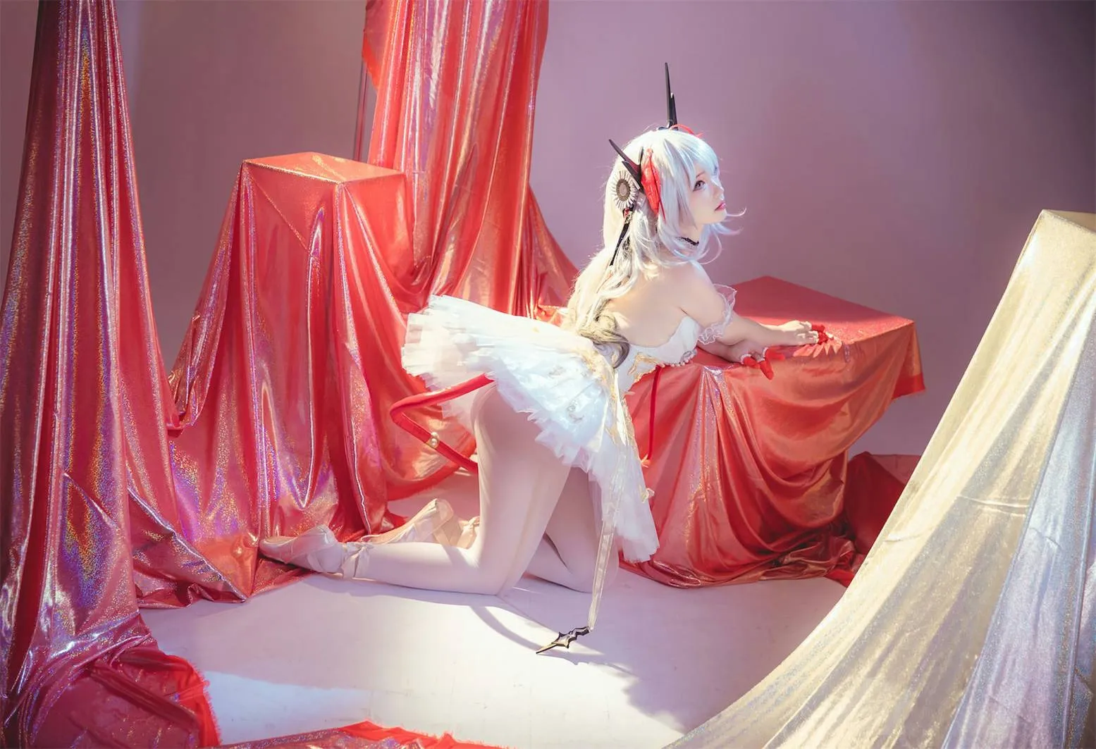 明日方舟W芭蕾 雪晴Astra cosplayer写真 P.12