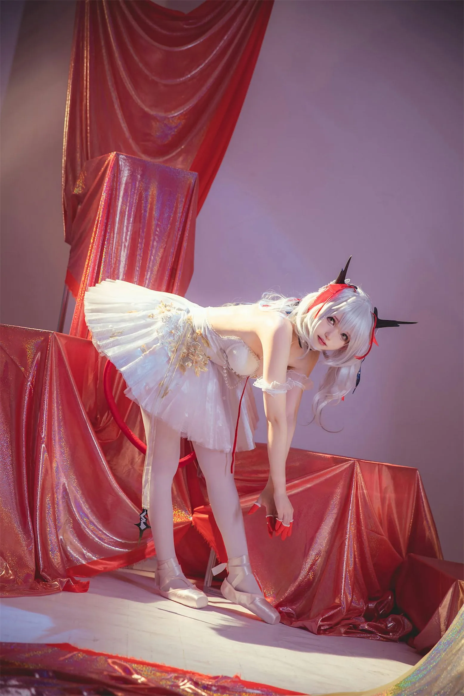 雪晴Astra cosplayer写真 明日方舟W芭蕾 P.6