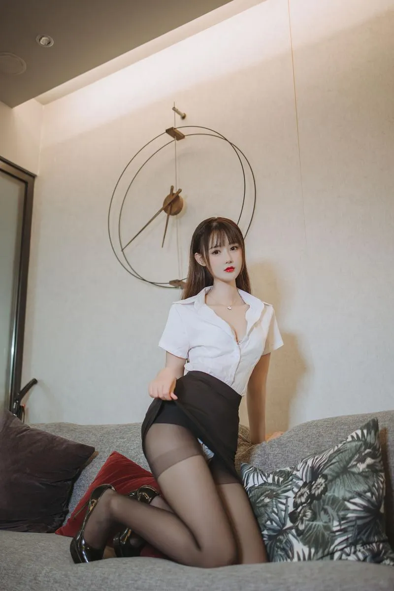 羽生三未 【Cosplay】 黑丝包臀OL P.1