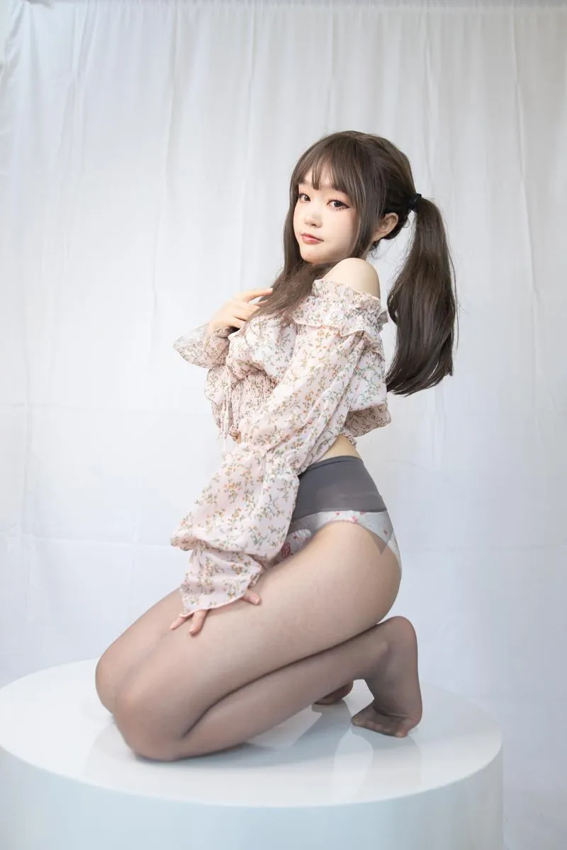 缠玛瑙灰 神g永莉 【Cosplay】 P.3