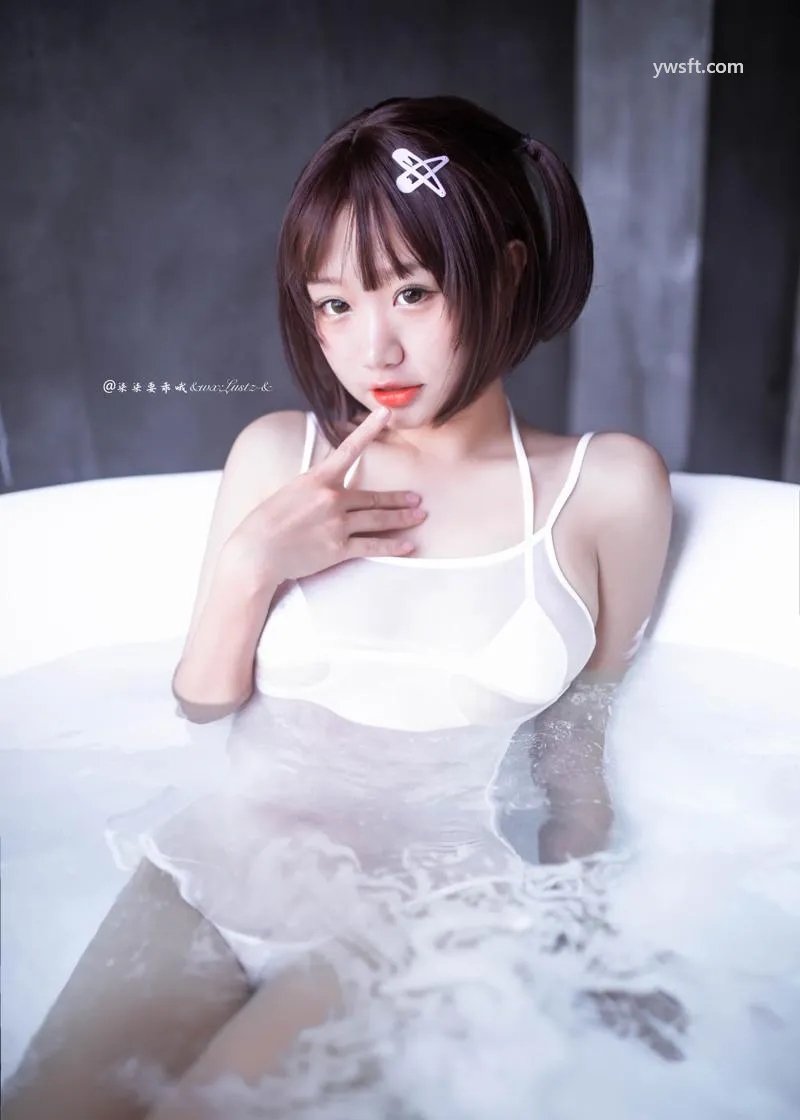 柒柒要乖哦 激凸死库水X白色Spa 【Cosplay】 P.5