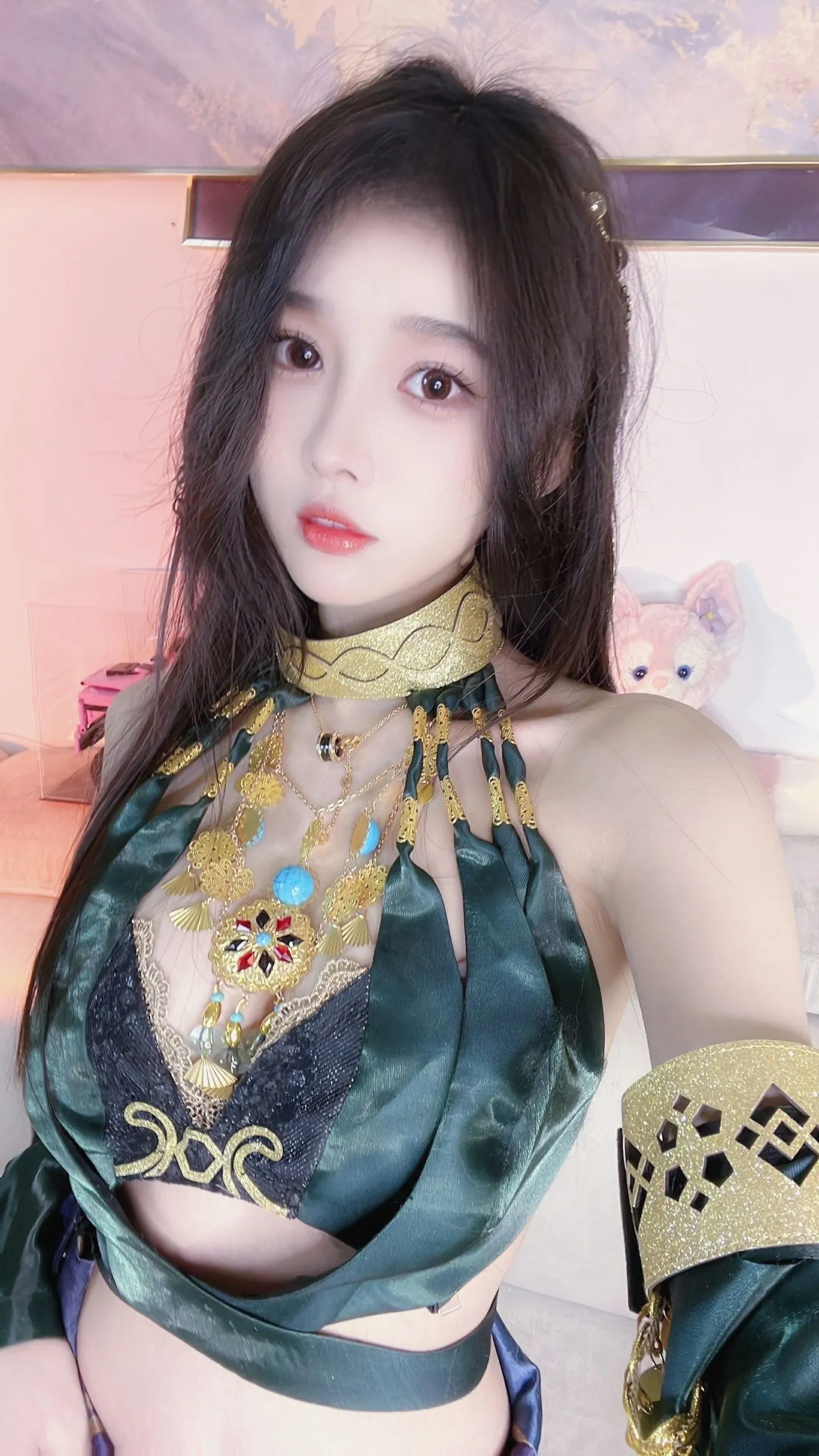 迦南 小奶瓶儿 / 纯欲吊带 cosplayer写真 P.4