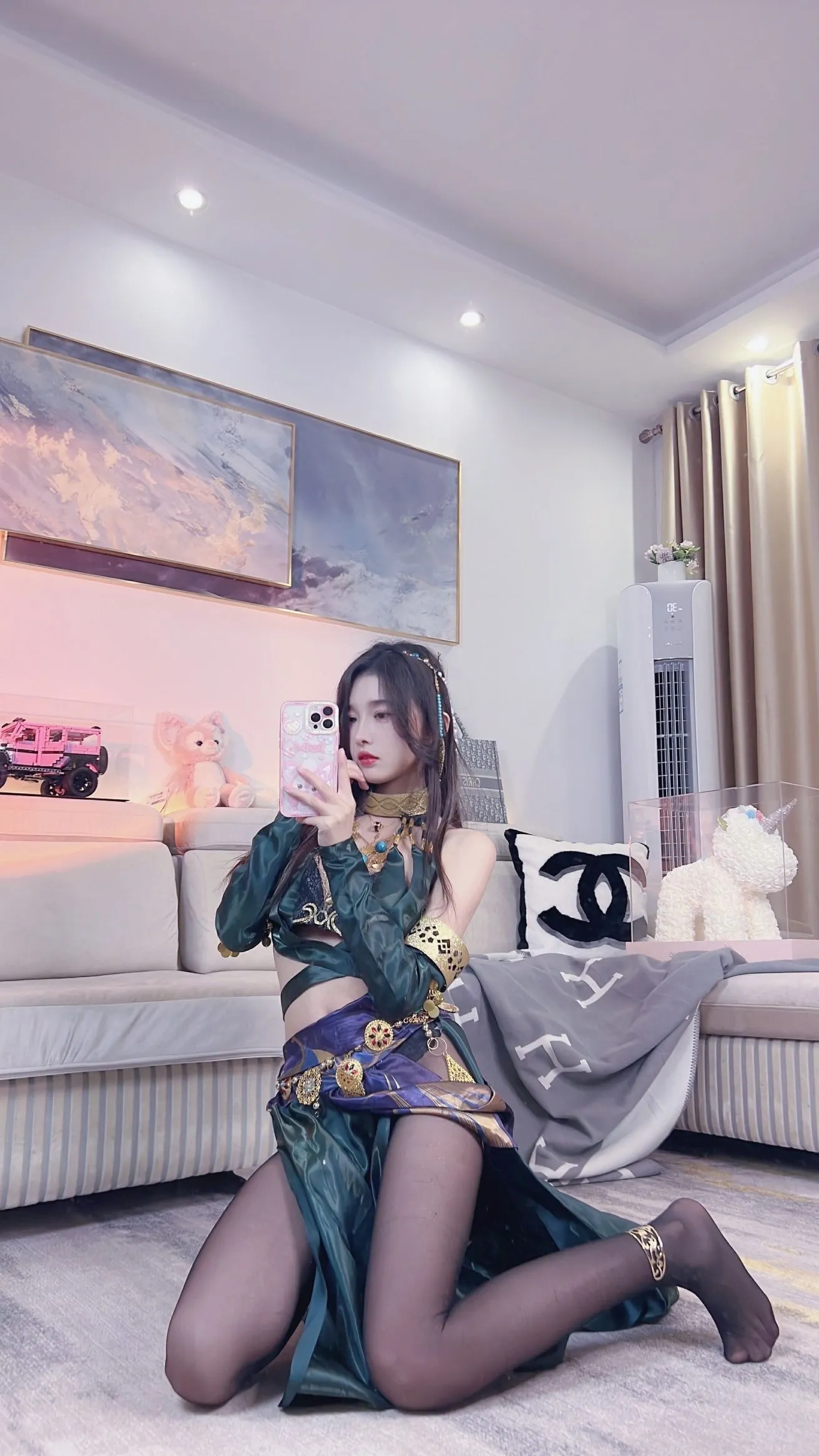 迦南 小奶瓶儿 / 纯欲吊带 cosplayer写真 P.4