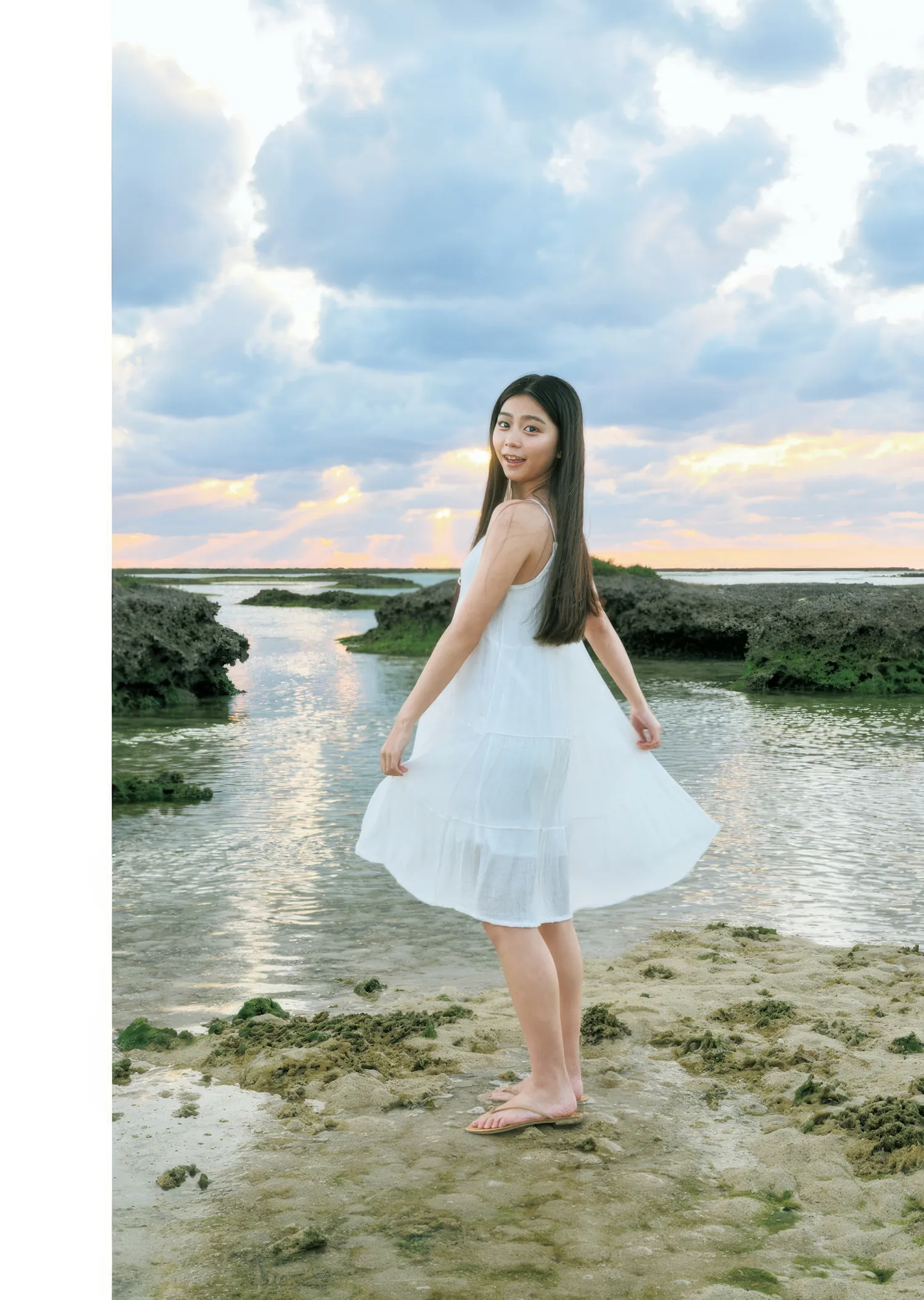 No.21 日本写真 22 ( 2025 Jump 22号) R光依こぴ, Young 2025年21 P.1