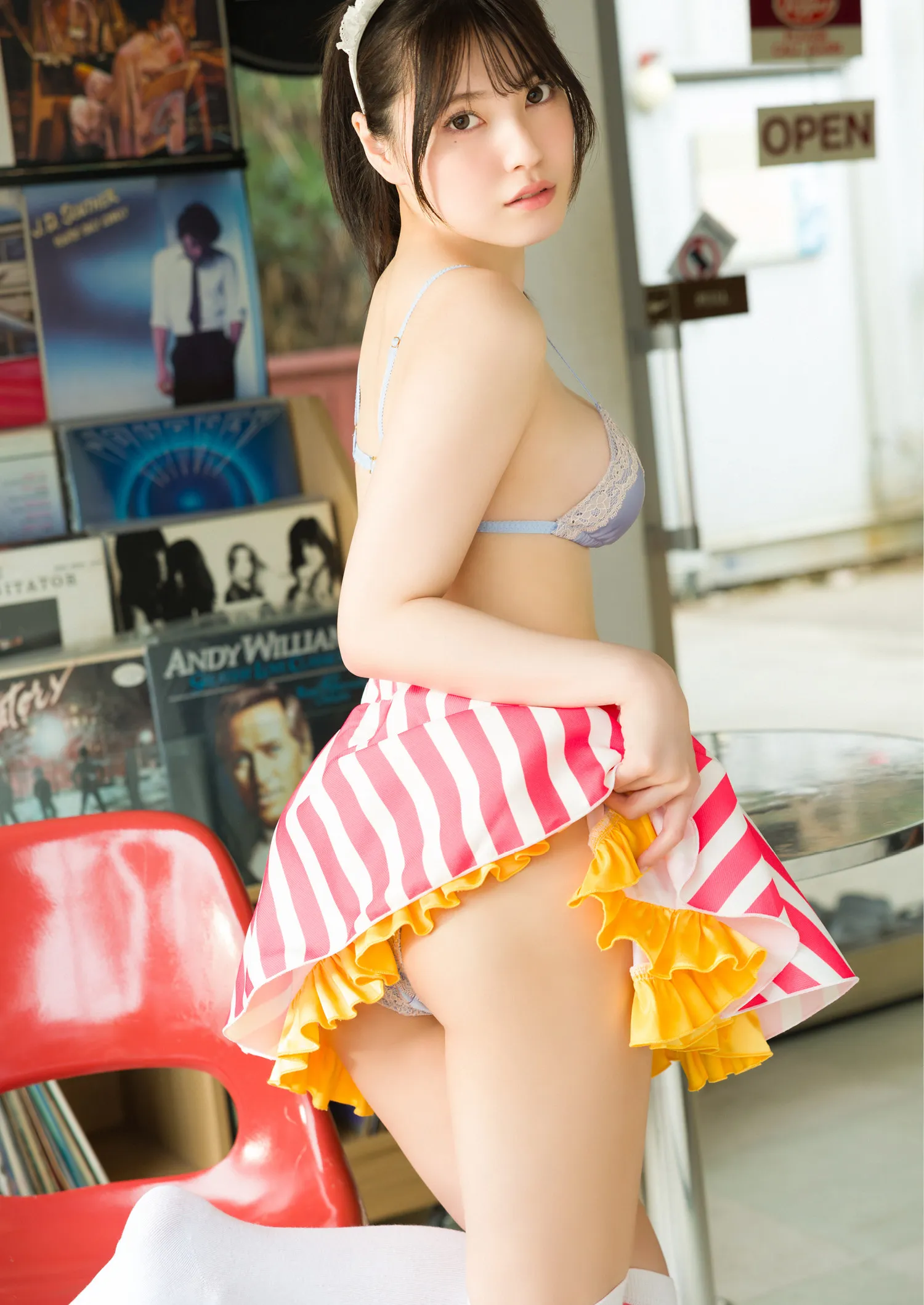 Jump No.21 日本写真 ( 2025 Young 22号) 22 こばしり。主人公, 2025年21 P.3