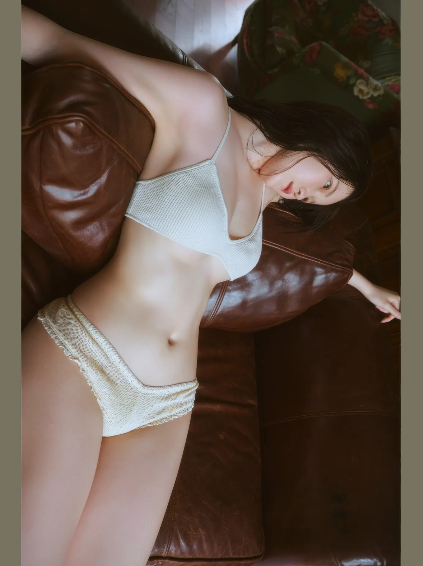 Chiimaki 日本写真 写真集 版 大人なF肌 ちまき, P.3