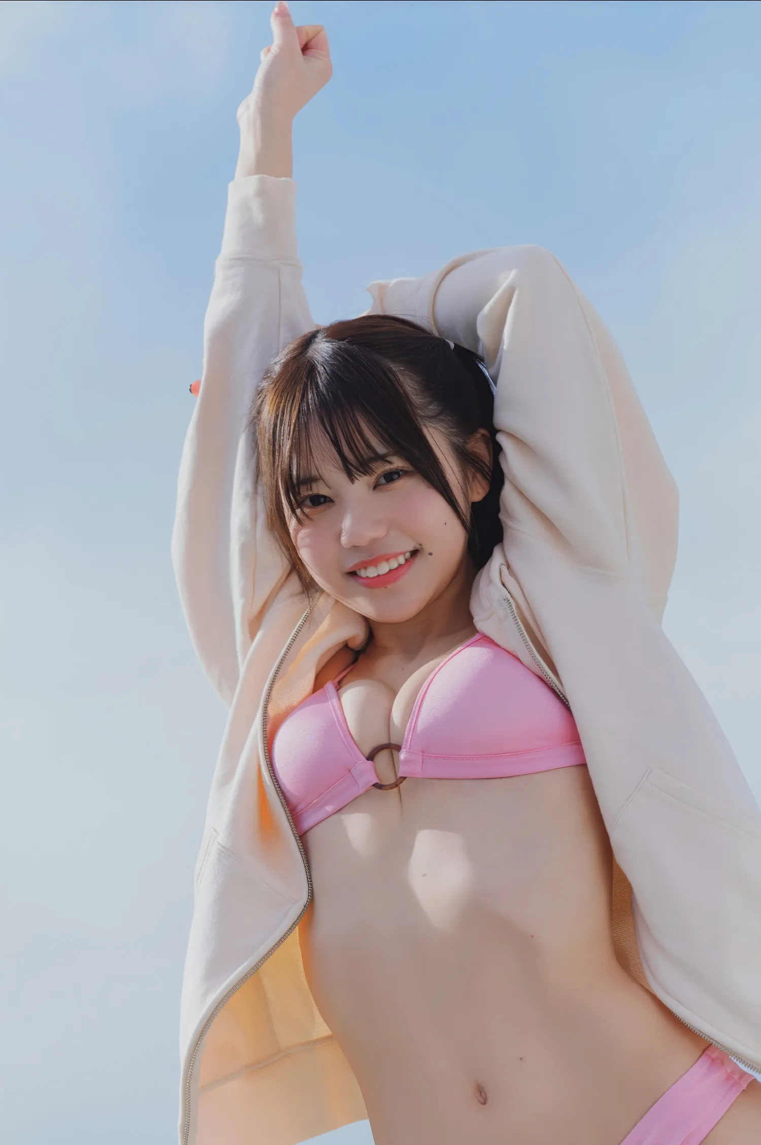 Momo 上西萌々, ( 2025.4.8 Uenishi 2025年4月8日号) 日本写真 FLASH P.5