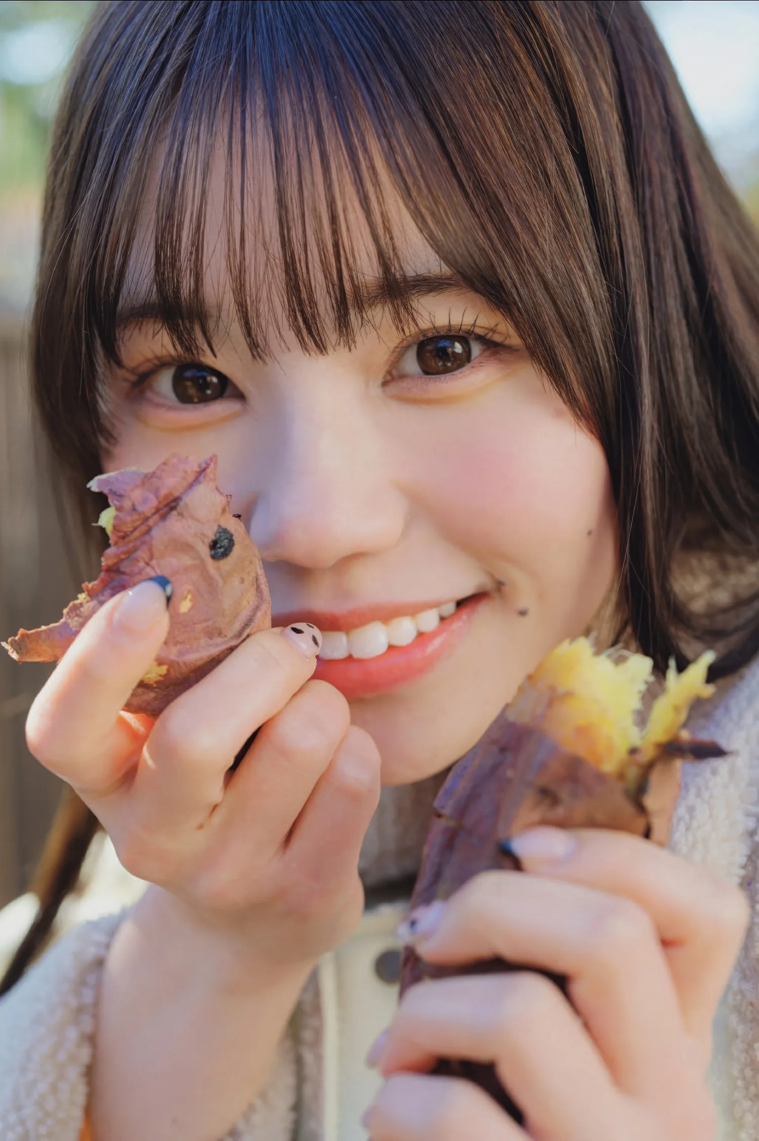 Uenishi ( 2025年4月8日号) 2025.4.8 FLASH 日本写真 上西萌々, Momo P.1