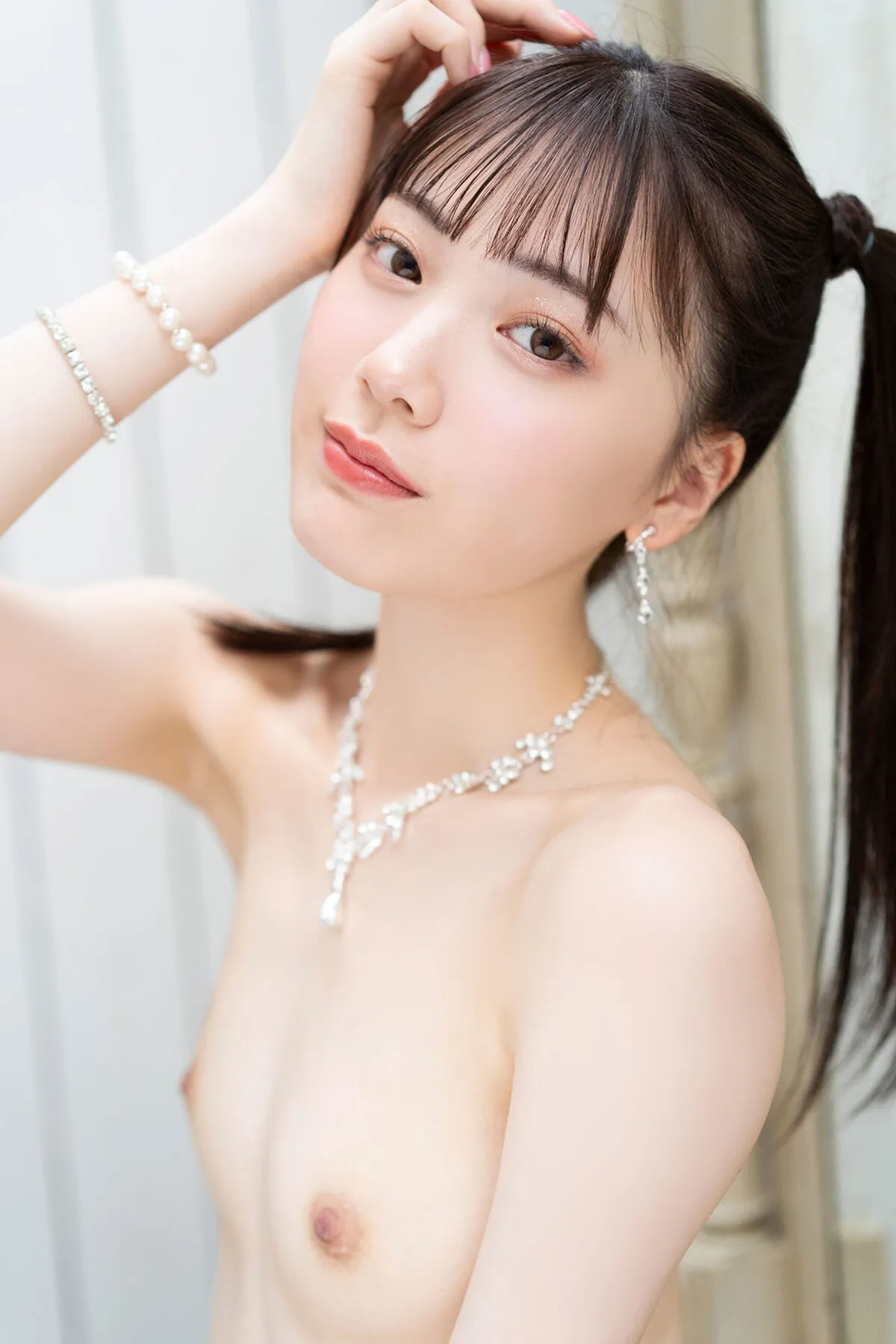 Mio Ishikawa 石川 (56P) 日本写真 透明な吐息 P.9