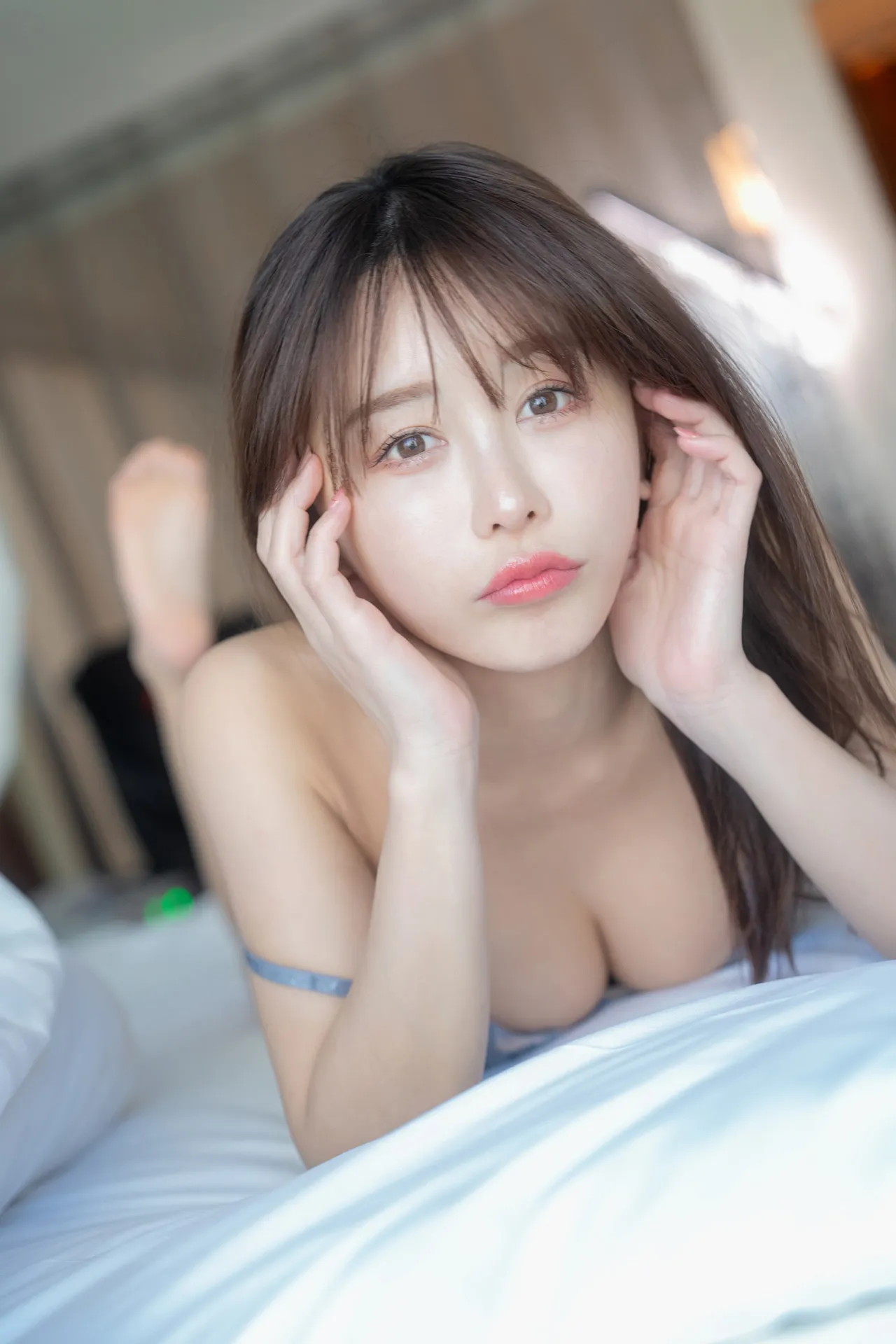 いくみ, 日本写真 Ikumi See Through Lingerie 写真集 P.7