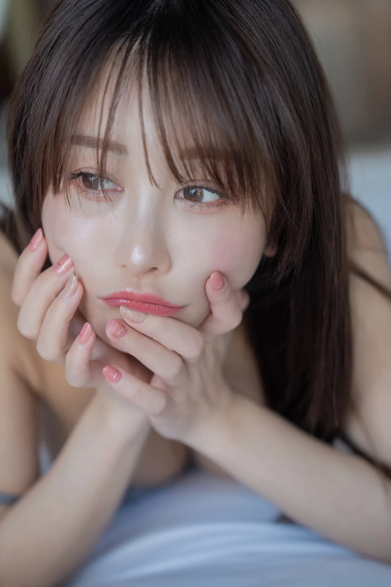 See いくみ, Through 日本写真 Lingerie Ikumi 写真集 P.2