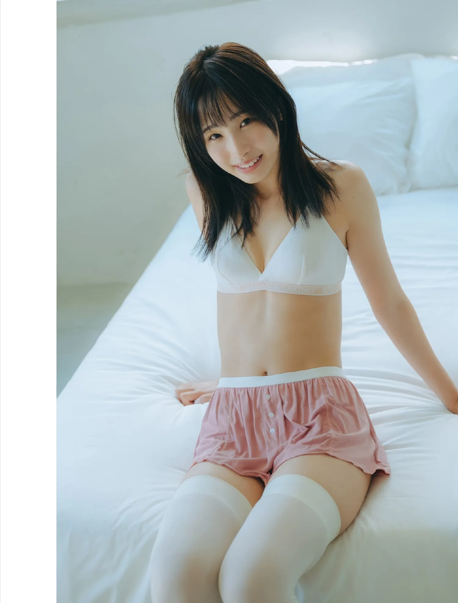 日本写真 ( FLASH 2025.5.6 2025年5月6日号) FLASH写真集の名作, P.1