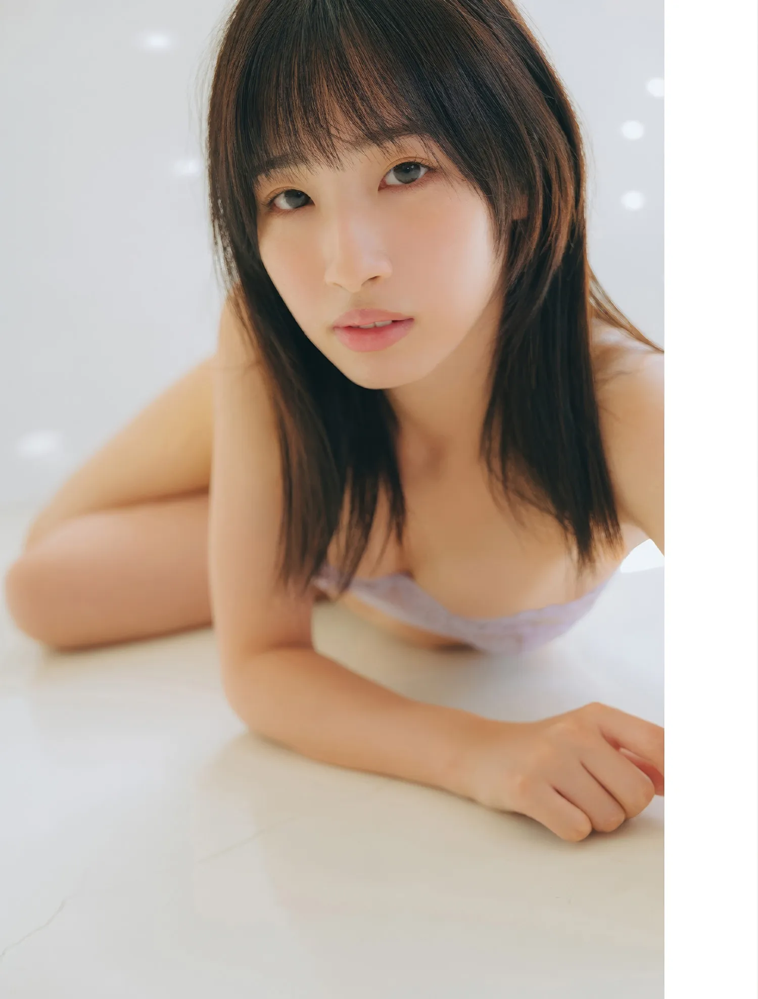 ( 2025.5.6 2025年5月6日号) 日本写真 FLASH写真集の名作, FLASH P.3