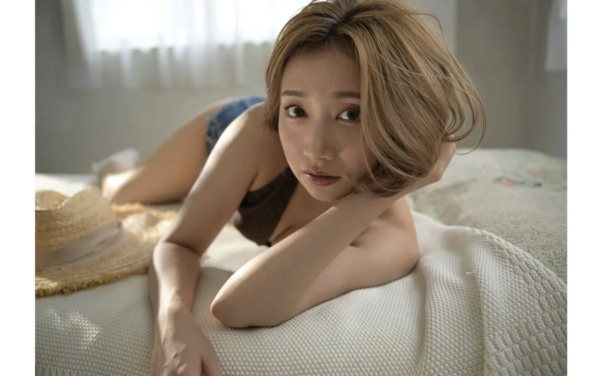Anna 周刊现代写真集 加美杏奈 邻の部屋の美脚お姊さん (66P) Kami 日本写真 P.11