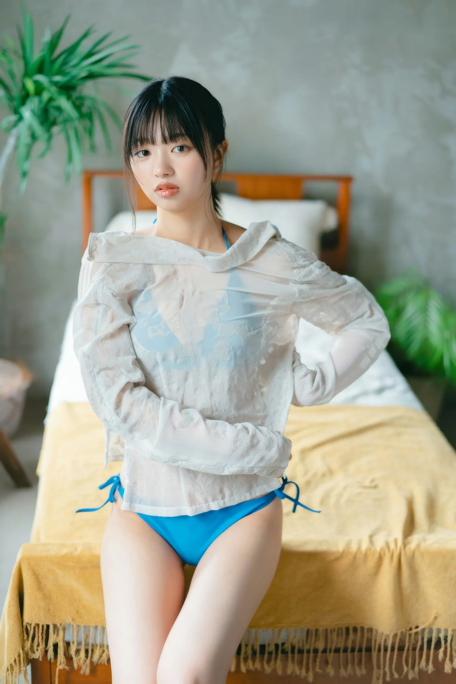 FLASH FLASH写真集の名作, 2025年4月15日号) ( 日本写真 2025.4.15 P.2