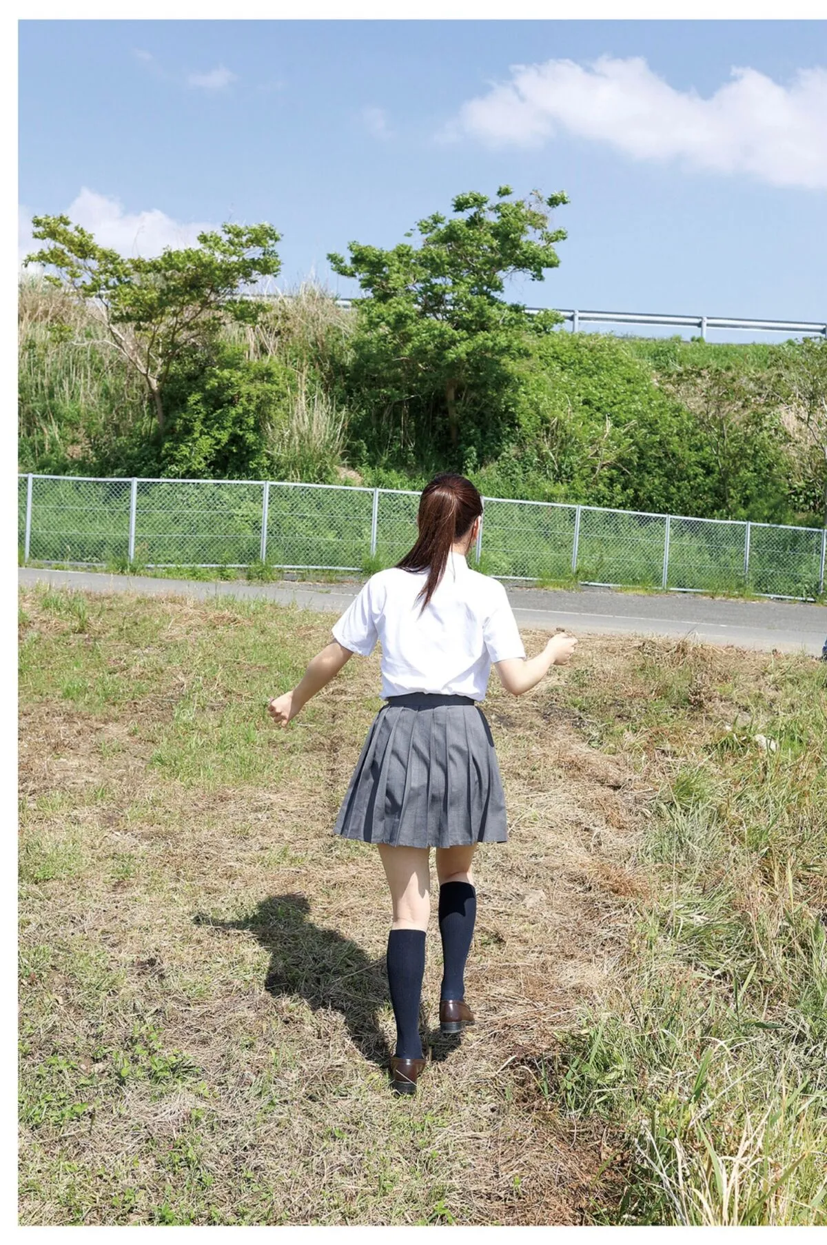 风に包まれて 写真集 Part Hirose なるみ Narumi 日本写真 全集修正 P.9
