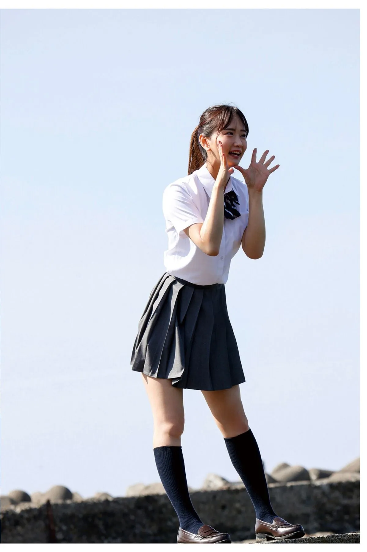 Part Hirose Narumi 写真集 日本写真 风に包まれて なるみ 全集修正 P.3